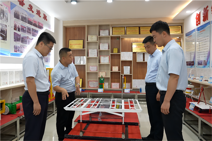 1774965388770607.png 技术创新交流_副本.png